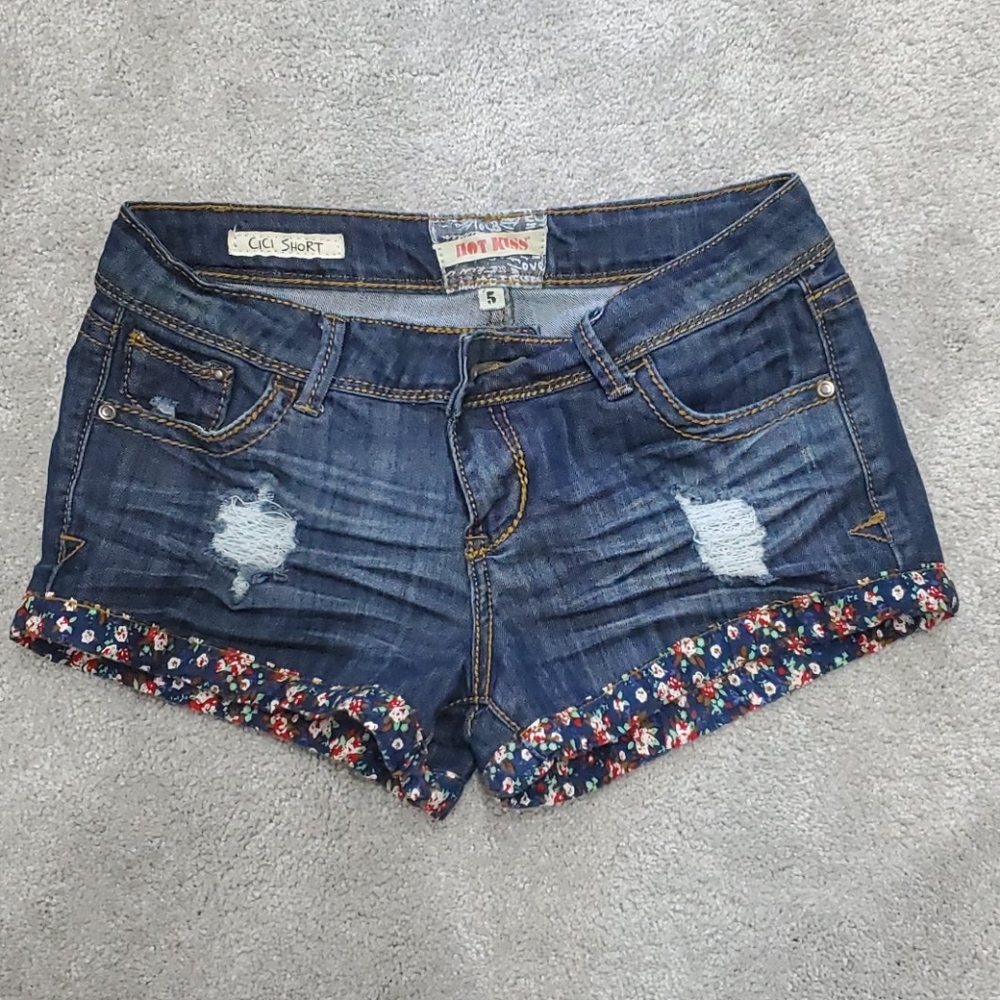 hot kiss flower shorts
